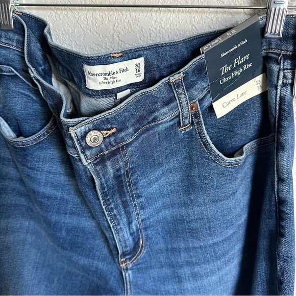 Abercrombie NWT Curve Love Ultra High Rise Stretch Flare Jean - Picture 5 of 11